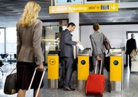В Донецком аэропорту теперь можно сесть в самолет по электронному посадочному талону